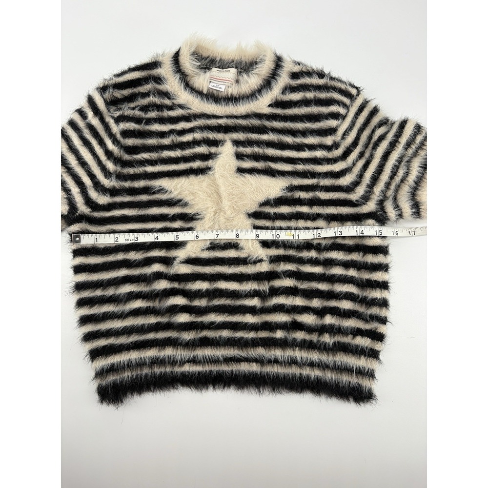 Kimchi blue Amelia Fuzzy Star Cropped Sweater Size L Urban Outfitters - Picture 4 of 6